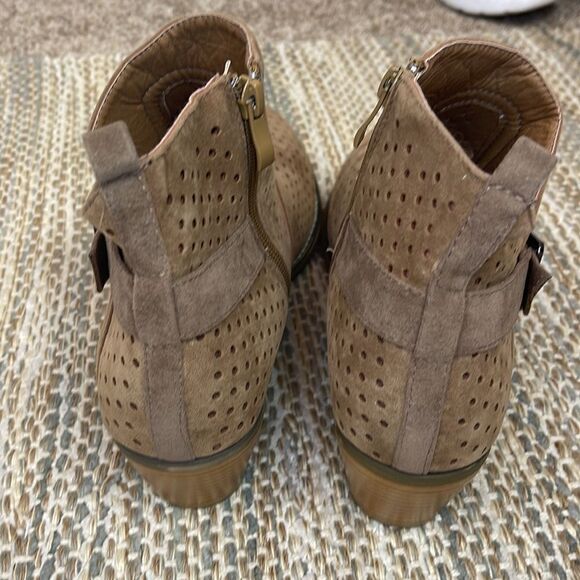 Journee Collection Jules Women's Ankle Boots Size 11 - Picture 5 of 7